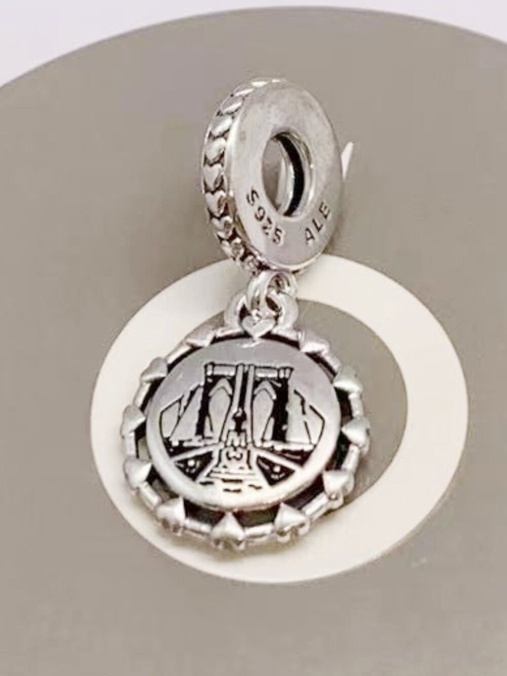 Pandora Brooklyn New York Exclusive Brooklyn Bridge Reversible Charm